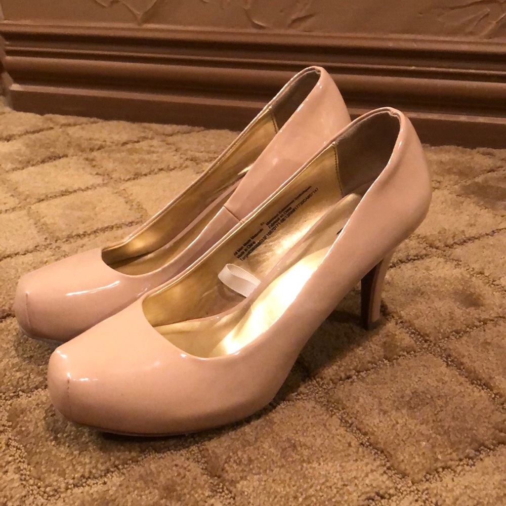 Gently use nude heels